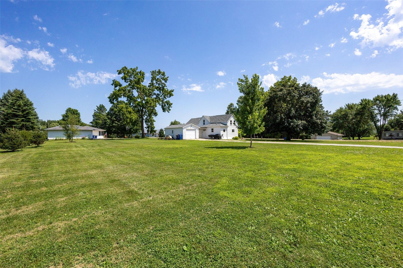 304 Maple Street Urbana, IA 52213 - Photo 25 of 36 Gallery Image 25