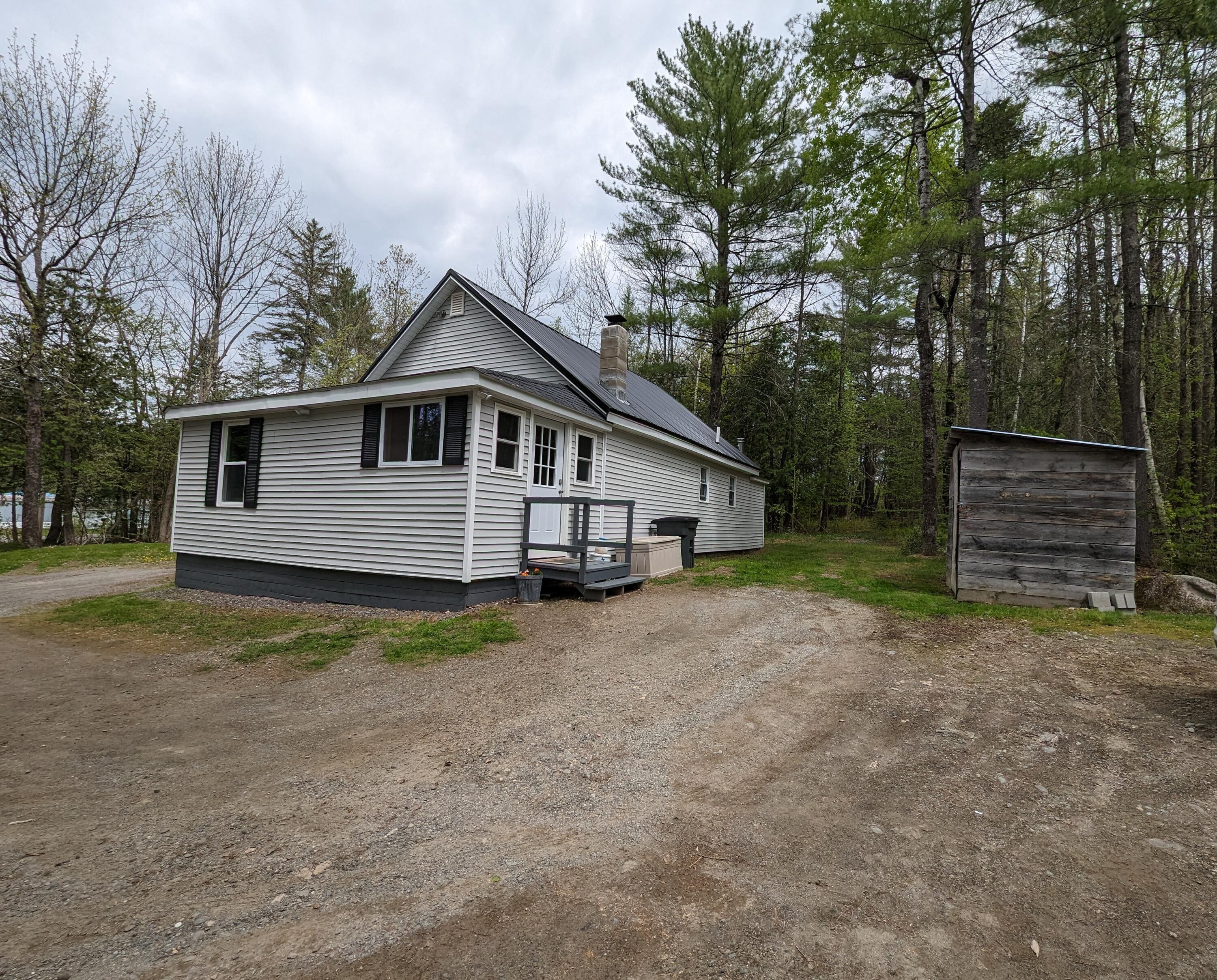 474 Canaan Road Pittsfield, ME 04967 - Photo 5 of 25 rightsideofhouse