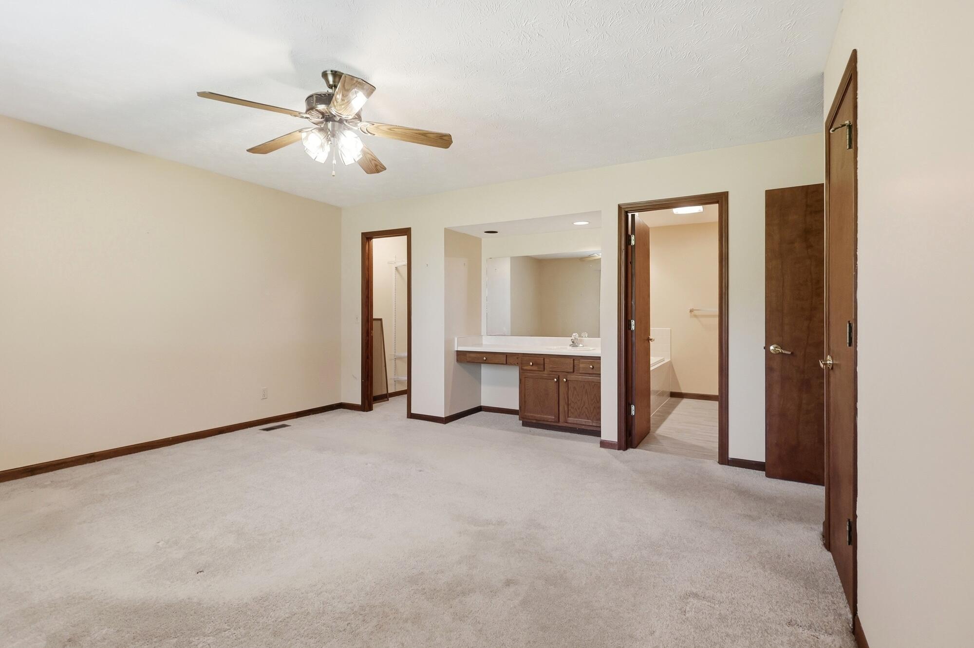 1703 Fox Ridge Drive Springfield, OH 45503 - Photo 18 of 43 024