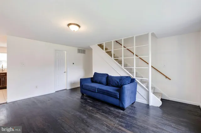 $2,800 | 4200 Allison Circle, Fairfax, VA 22030