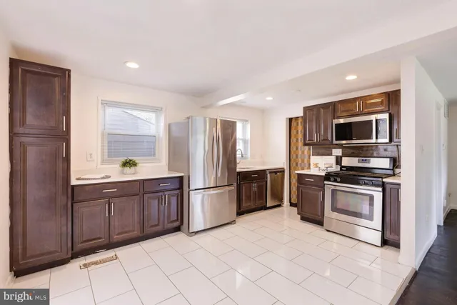 $2,800 | 4200 Allison Circle, Fairfax, VA 22030