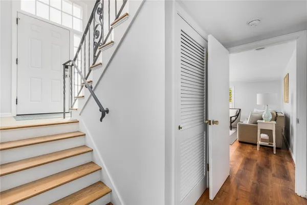 $4,000 | 384 Valley Road, Middletown, RI 02842