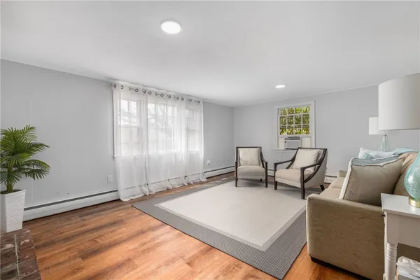 $4,000 | 384 Valley Road, Middletown, RI 02842