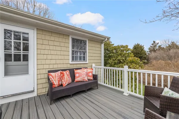 $4,000 | 384 Valley Road, Middletown, RI 02842