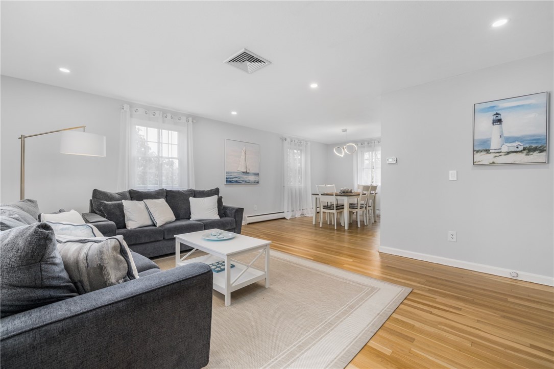 384 Valley Road Middletown, RI 02842 - Photo 6 of 46