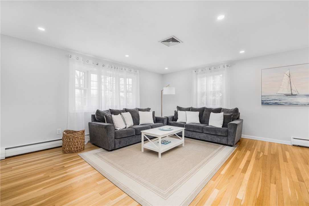 384 Valley Road Middletown, RI 02842 - Photo 7 of 46