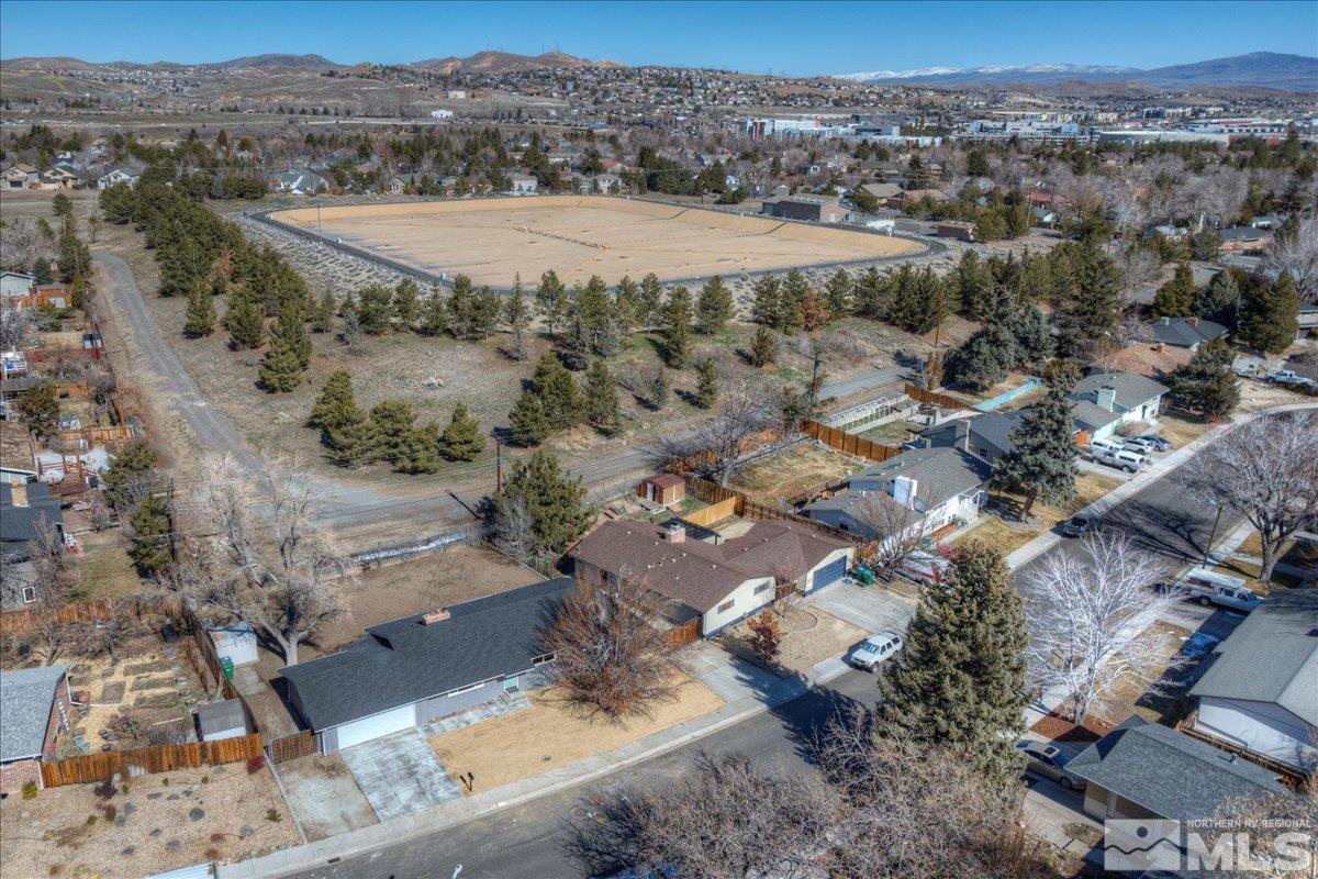 965 Grandview Avenue Reno, NV 89503 - Photo 4 of 34 a view of a dry yard with trees