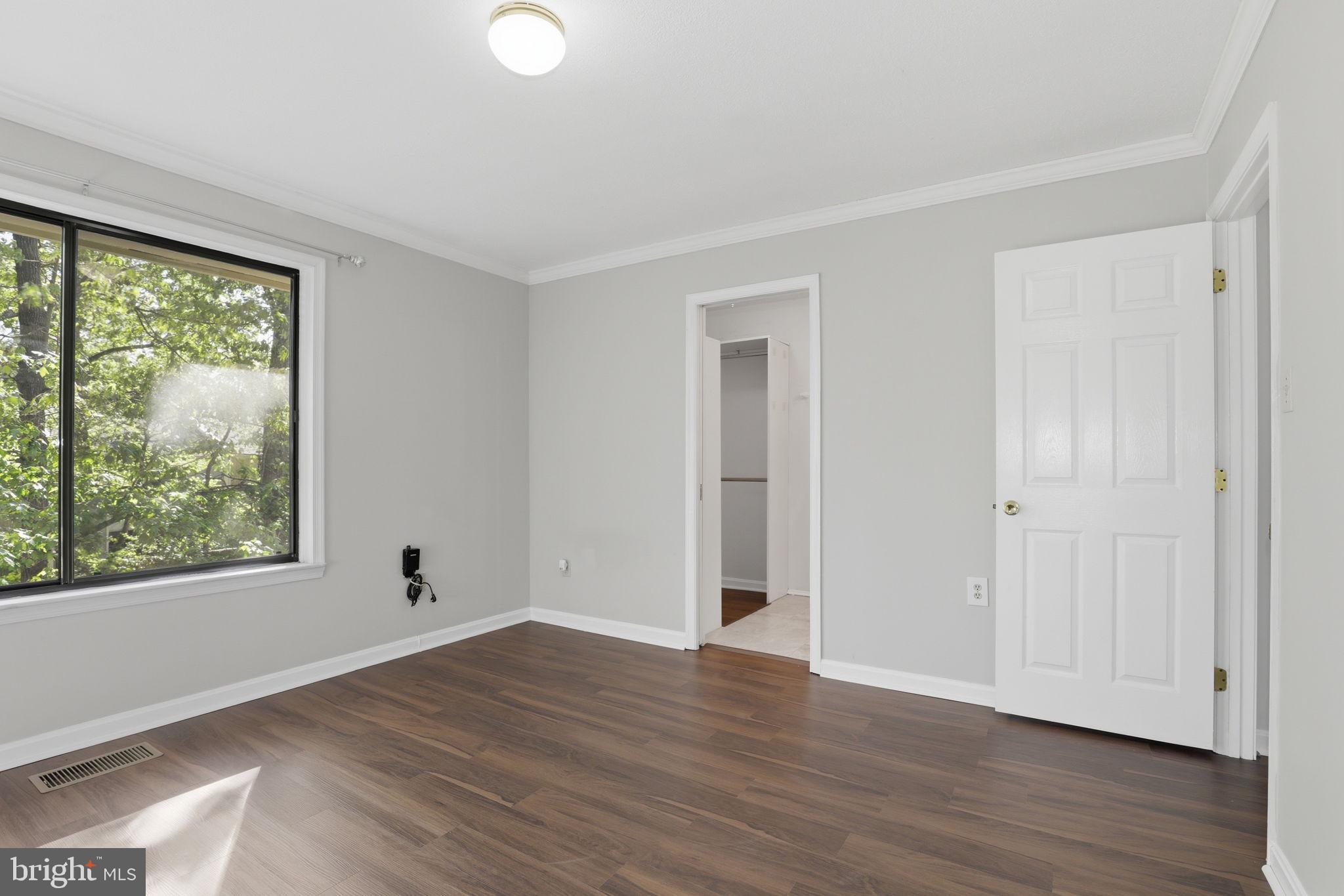 2369 Southgate Square Reston, VA 20191 - Photo 13 of 33