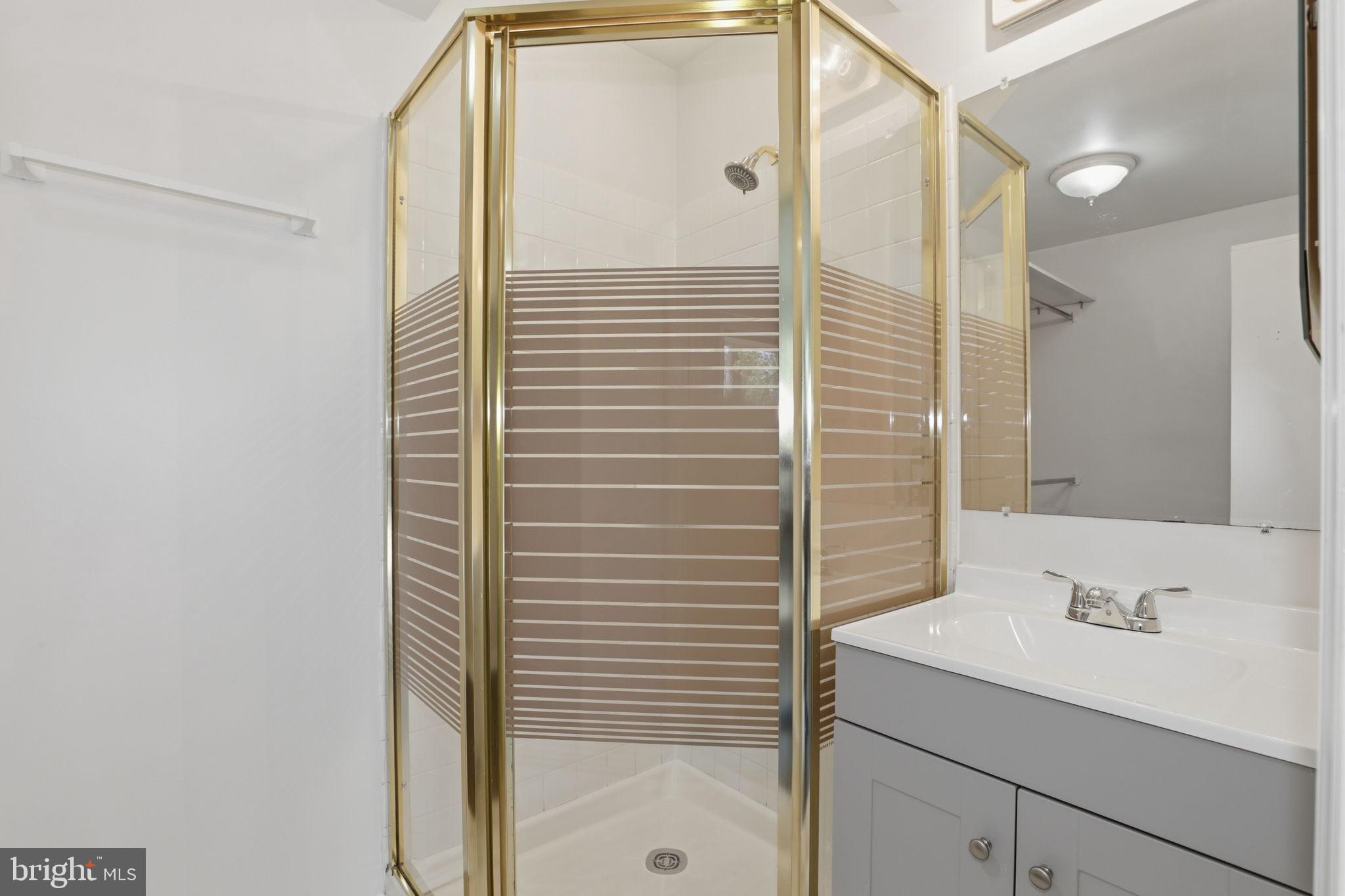 2369 Southgate Square Reston, VA 20191 - Photo 15 of 33