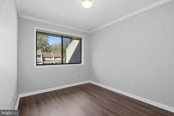 $2,450 | 2369 Southgate Square, Reston, VA 20191