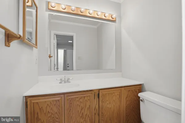 $2,450 | 2369 Southgate Square, Reston, VA 20191