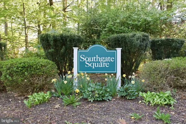 $2,450 | 2369 Southgate Square, Reston, VA 20191