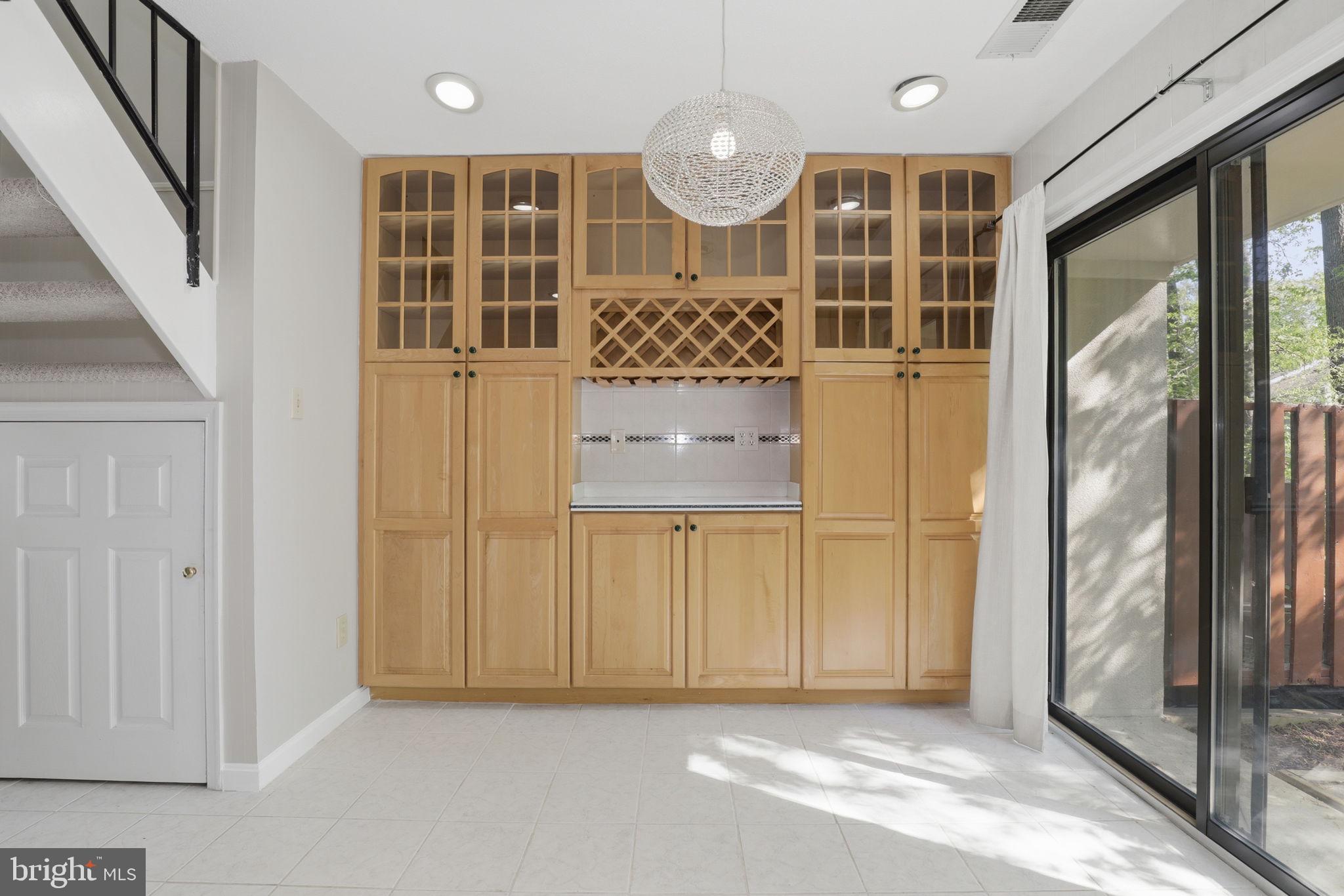 2369 Southgate Square Reston, VA 20191 - Photo 10 of 33