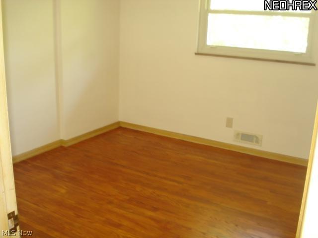 8400 West Moreland Road Cleveland, OH 44129 - Photo 13 of 23 Bedroom 3