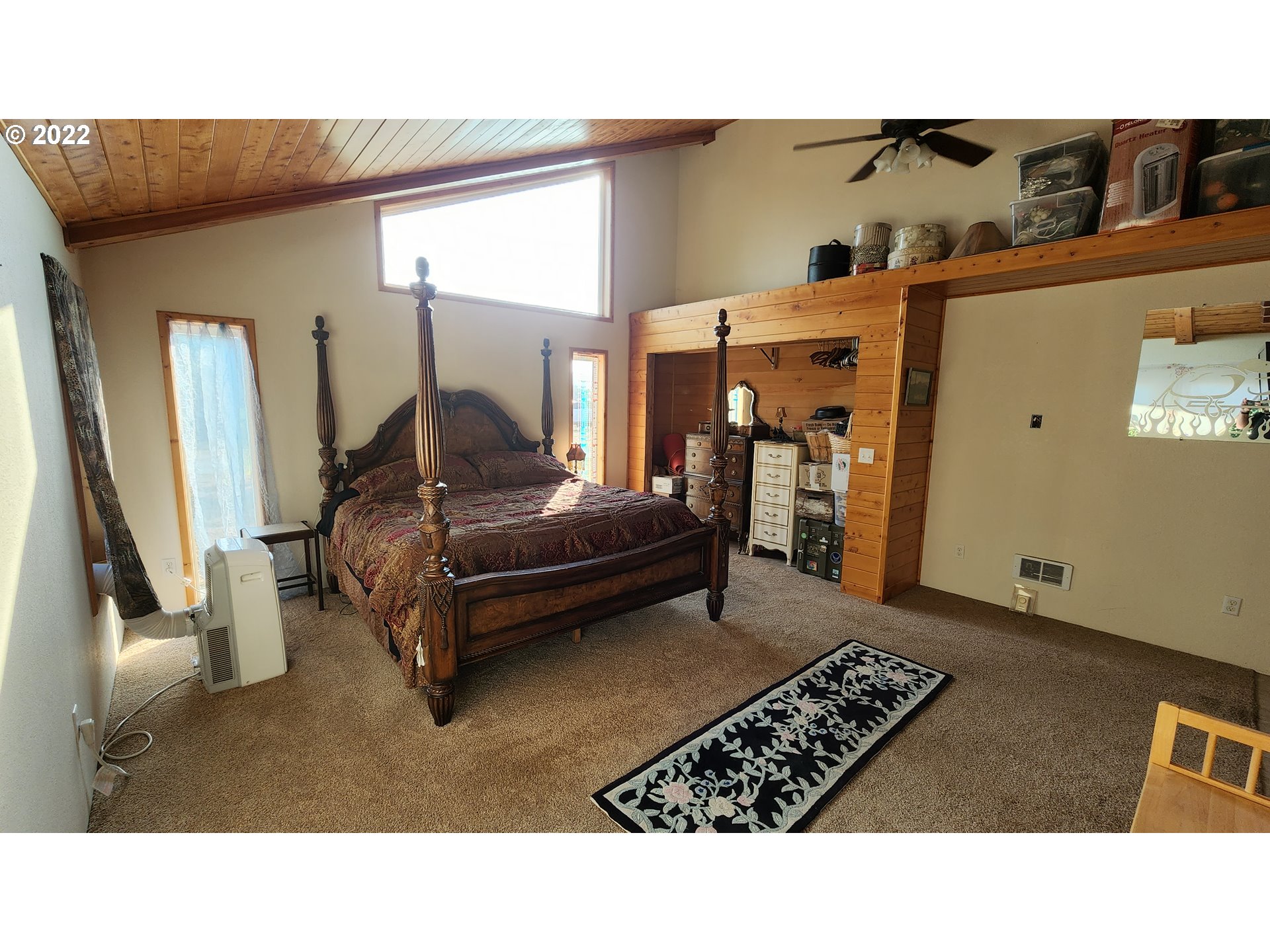 5208 Riddle Bypass Road Riddle, OR 97469 - Photo 17 of 37 a living room with furniture and a rug