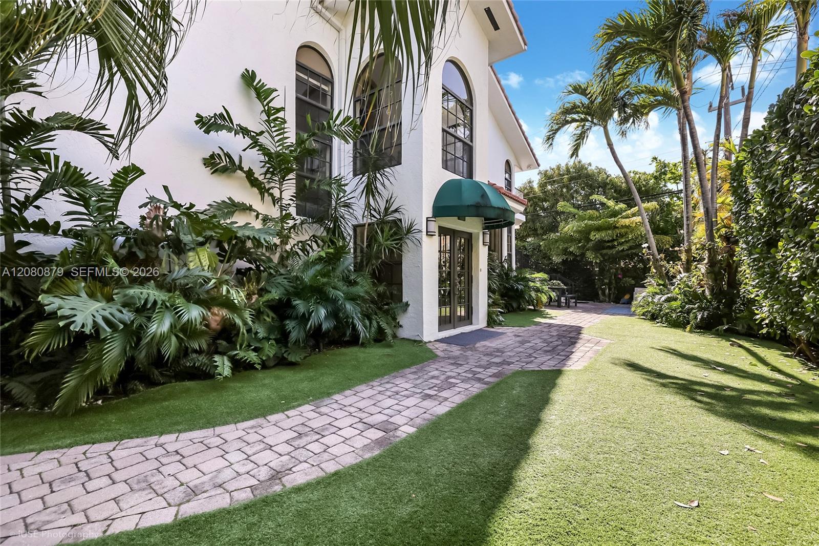 596 Fernwood Road, Unit B Key Biscayne, FL 33149 - Photo 21 of 24 Gallery Image 21