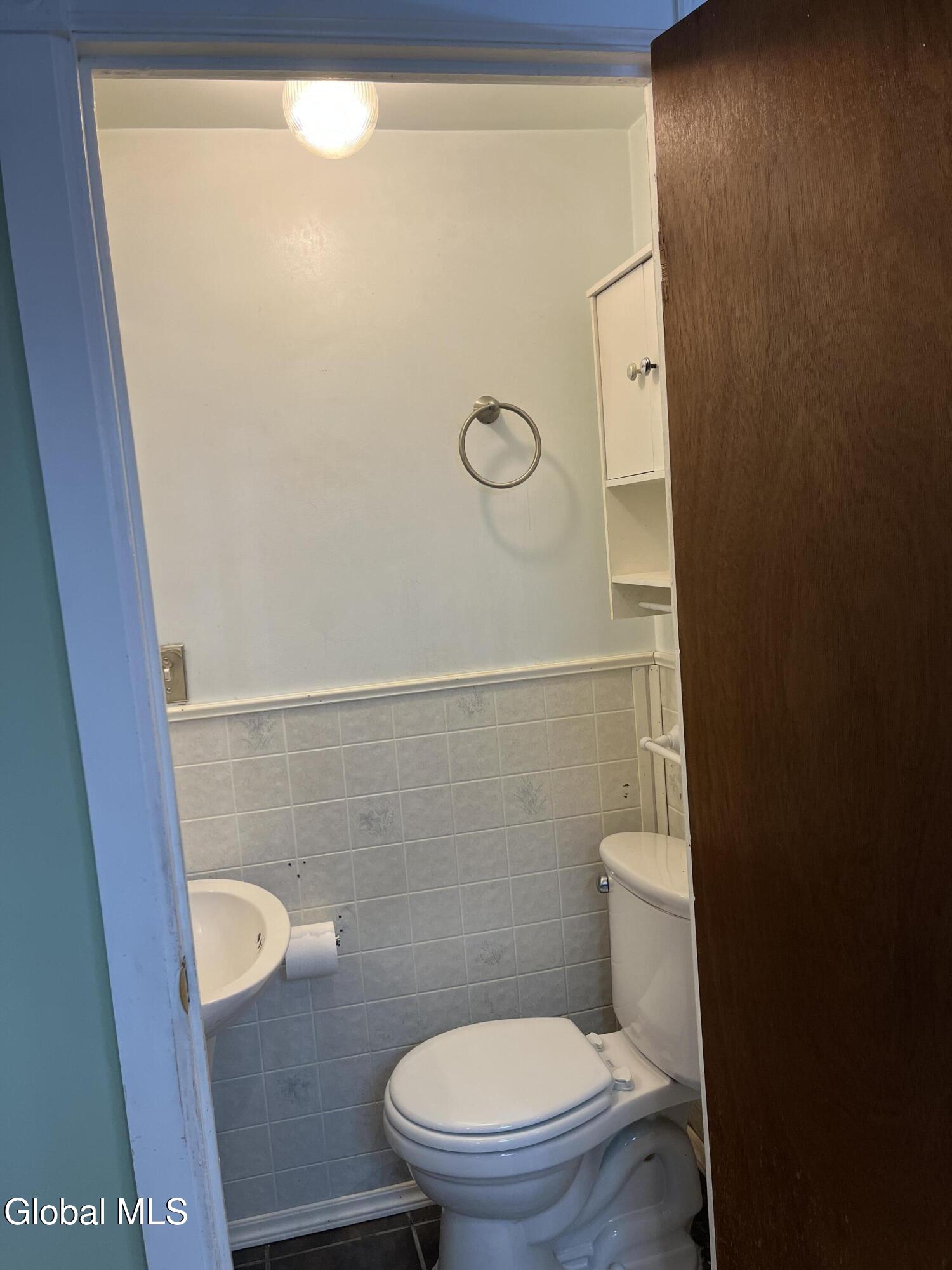 1719 Oneida Street Schenectady, NY 12308 - Photo 12 of 28 IMG_0303