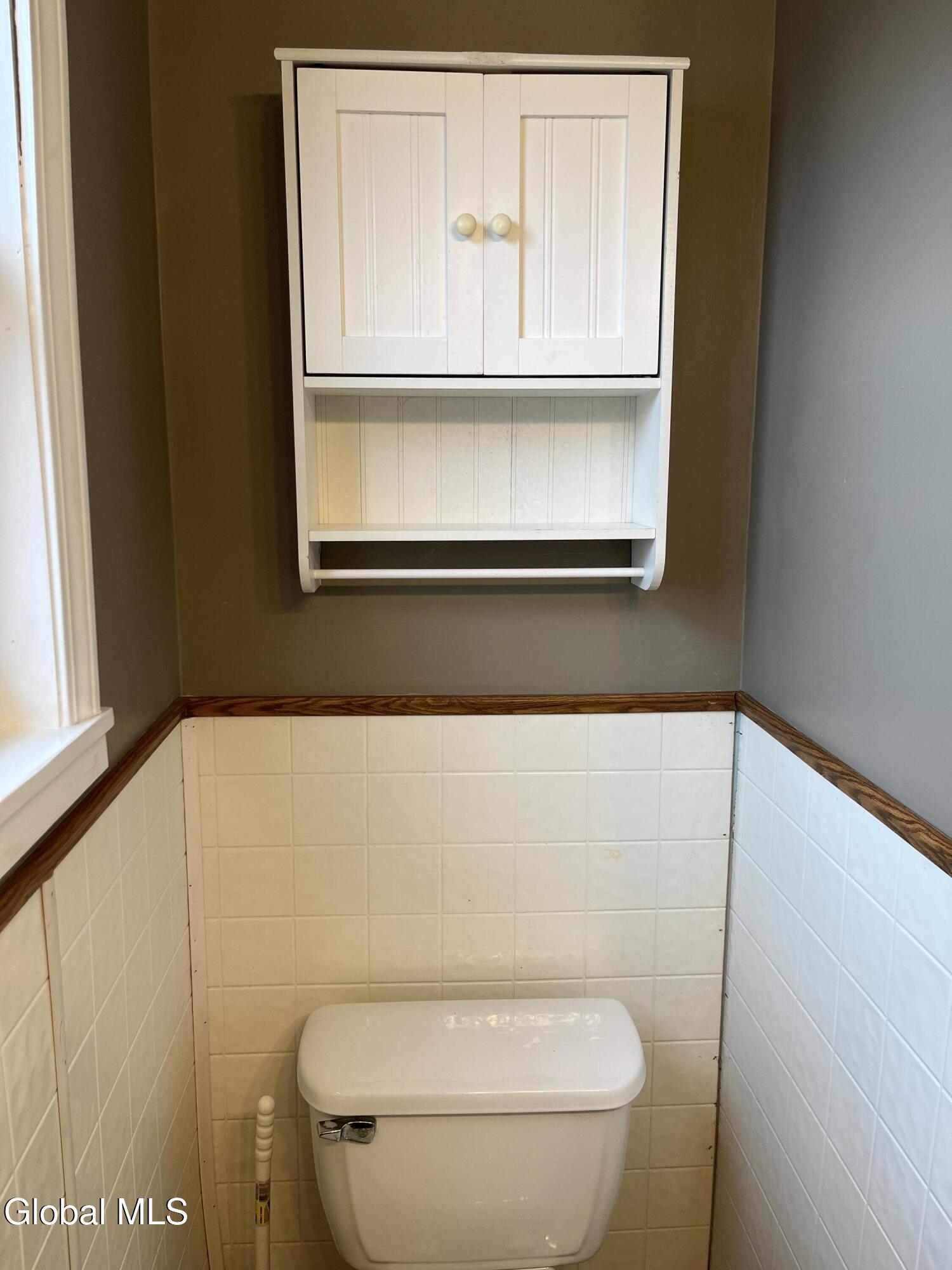 1719 Oneida Street Schenectady, NY 12308 - Photo 20 of 28 IMG_0318