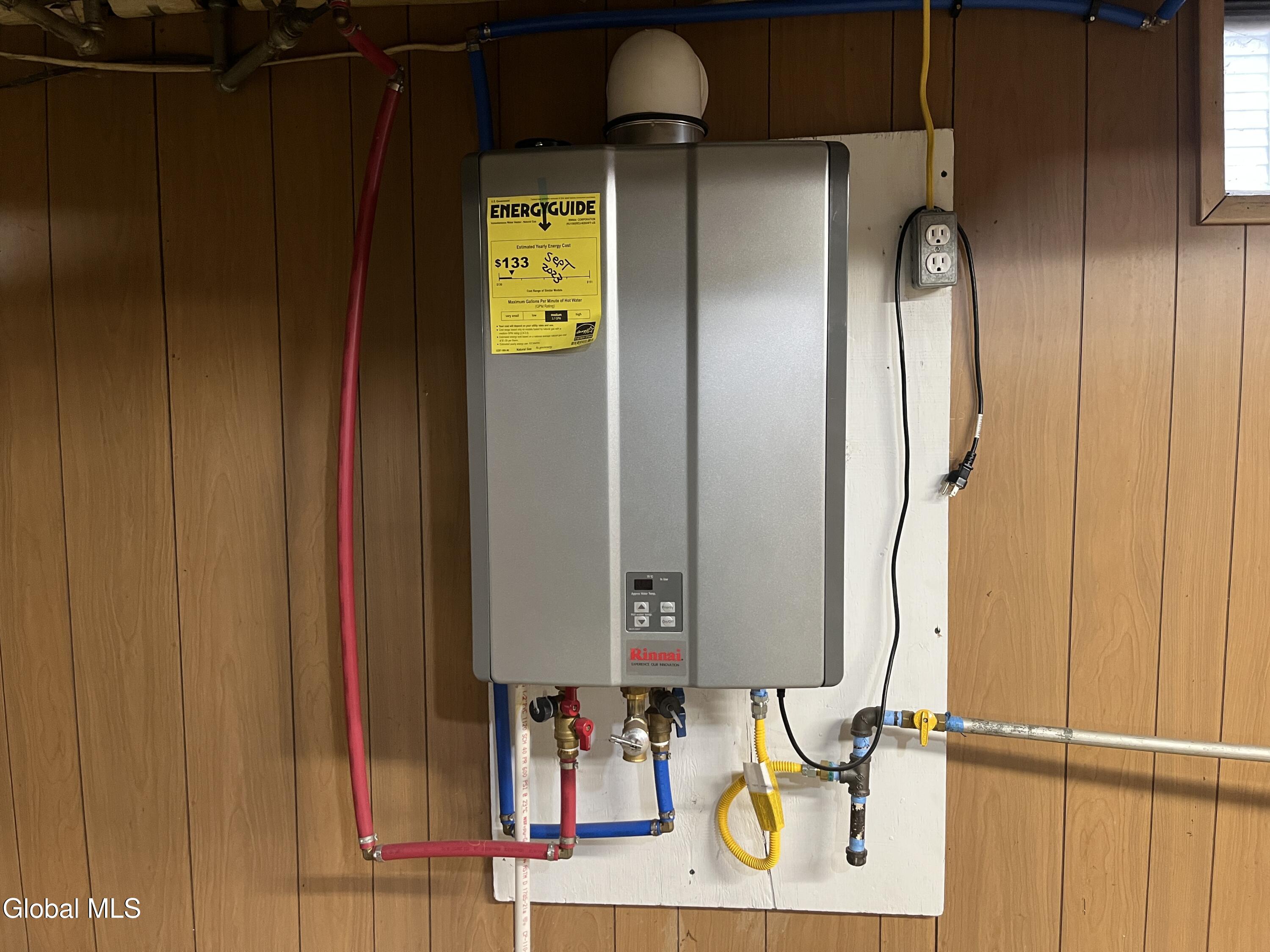 1719 Oneida Street Schenectady, NY 12308 - Photo 21 of 28 IMG_0325