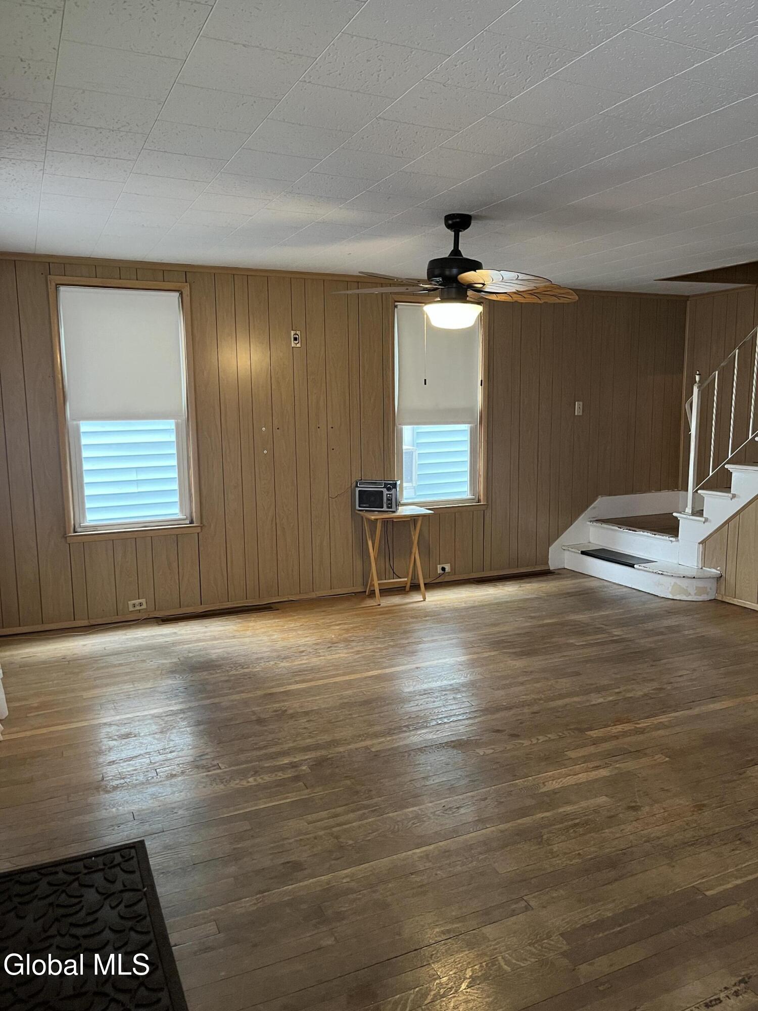 1719 Oneida Street Schenectady, NY 12308 - Photo 6 of 28 IMG_0288