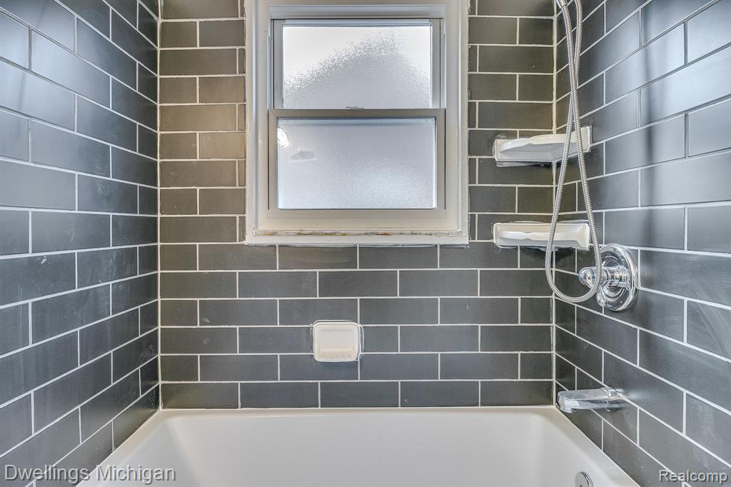 13535 Rosedale Street Southgate, MI 48195 - Photo 17 of 30