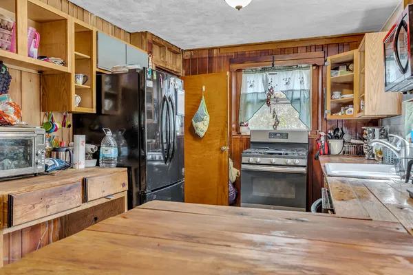 $349,900 | 8825 Mills Road, Manitou Beach, MI 49253