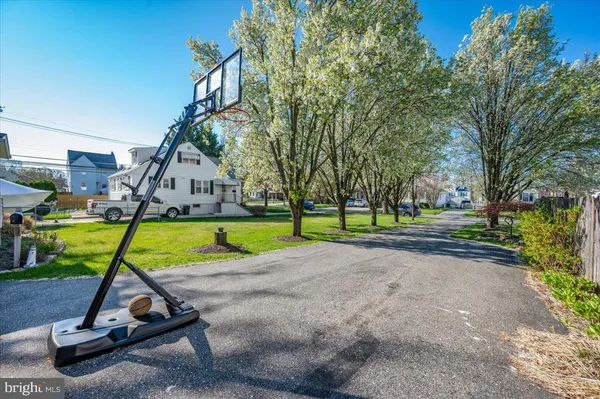 $300,000 | 2532 Hillcrest Avenue, Baltimore, MD 21234