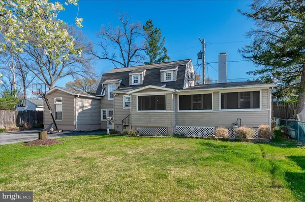 $300,000 | 2532 Hillcrest Avenue, Baltimore, MD 21234