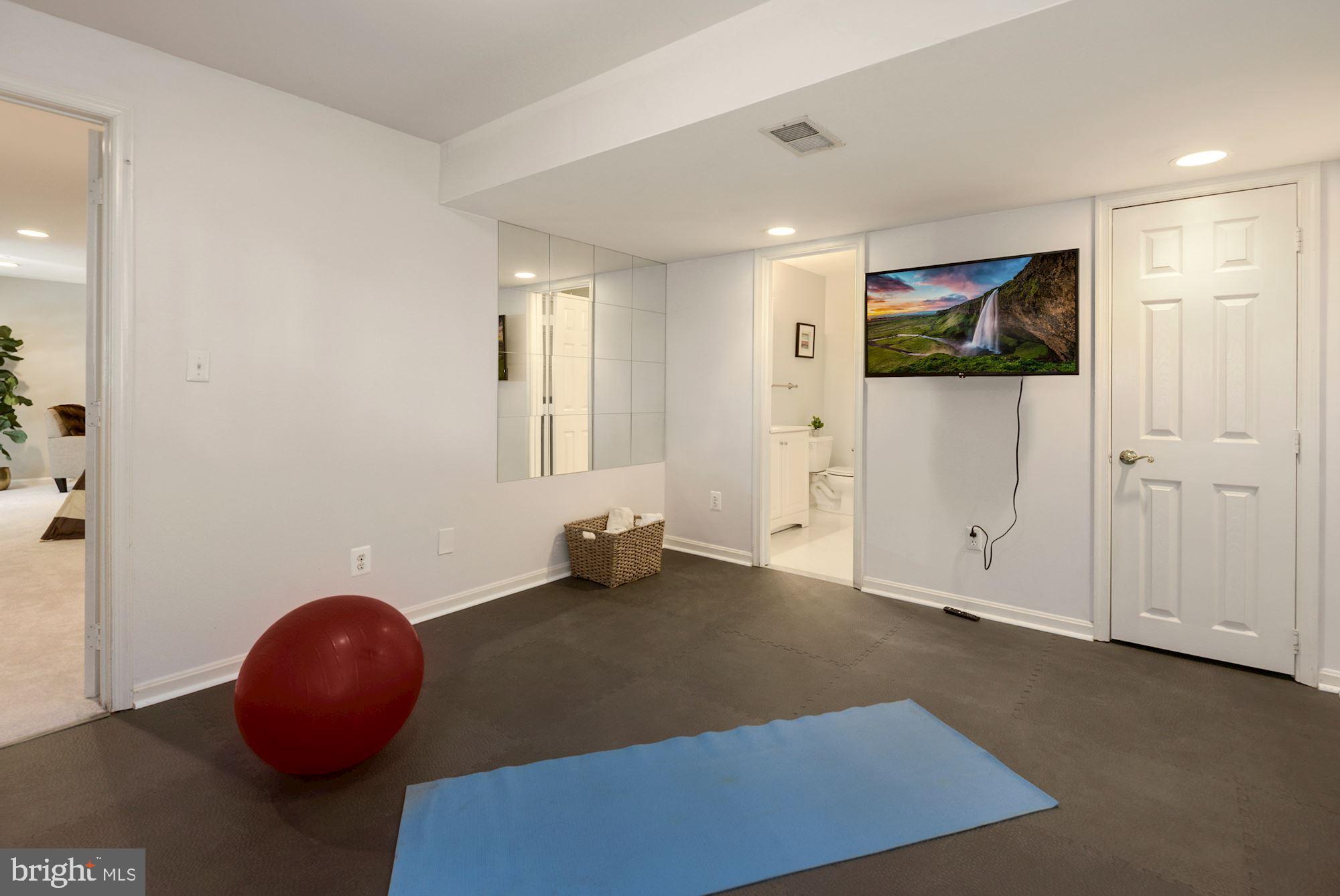 1224 Bishopsgate Way Reston, VA 20194 - Photo 33 of 42 Gym