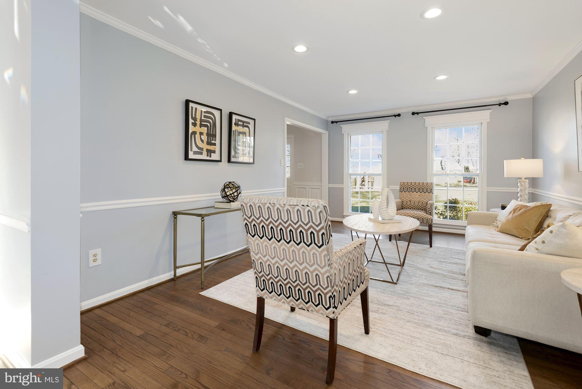 1224 Bishopsgate Way Reston, VA 20194 - Photo 4 of 42 Living Room