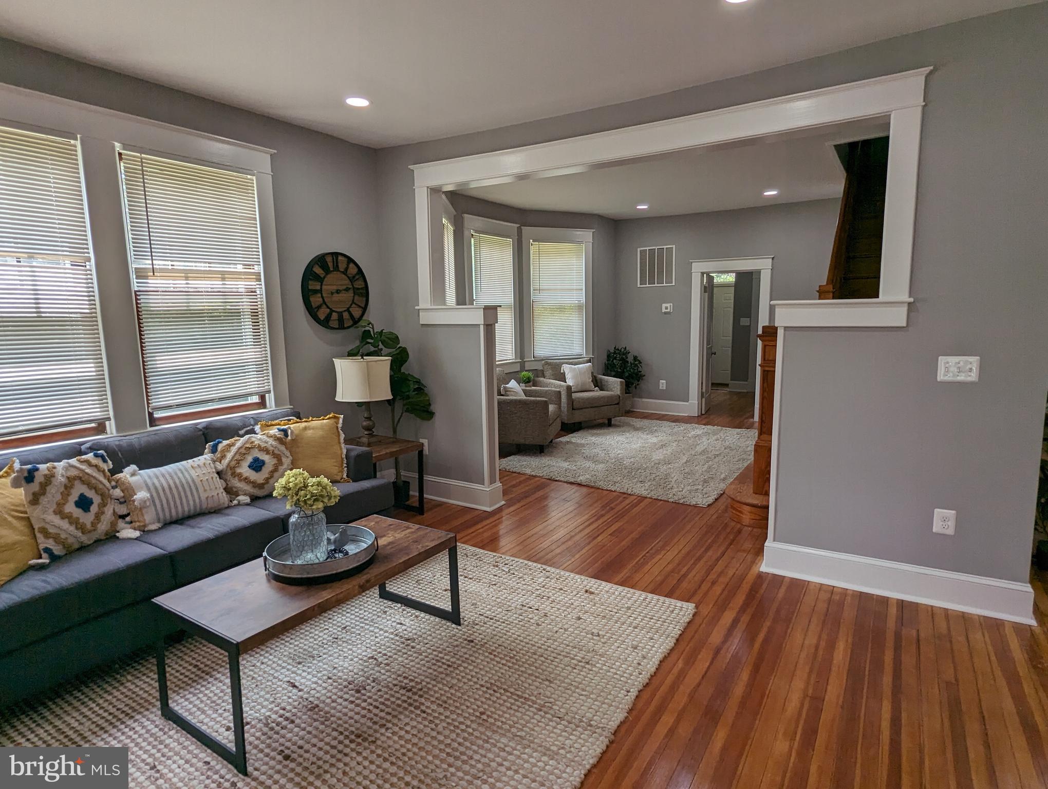 3809 Ridgecroft Road Baltimore, MD 21206 - Photo 5 of 31 Beautiful Living Room