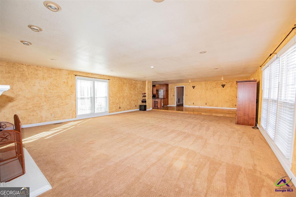 1441 Zenith Mill Road Roberta, GA 31078 - Photo 40 of 80 a big room with closet and windows