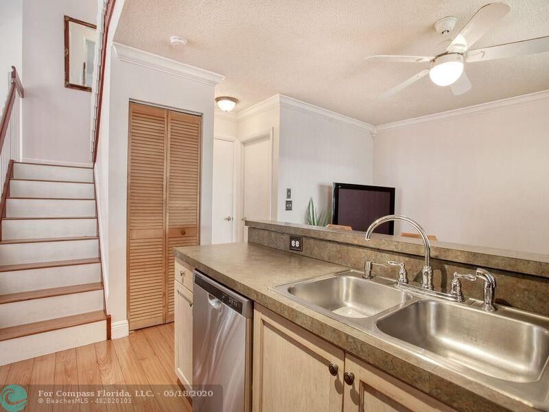 Coral Bay Margate, FL 33063 - Photo 11 of 30