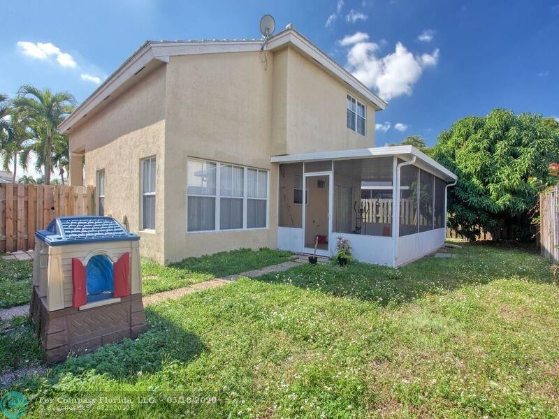 Coral Bay Margate, FL 33063 - Photo 4 of 30