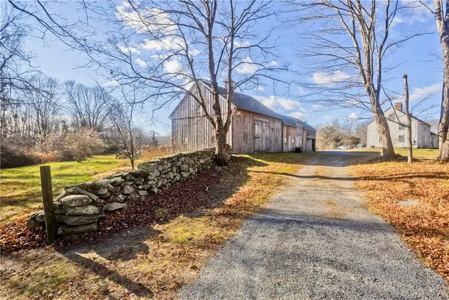$974,900 | 175 Hunting House Road, Glocester, RI 02857