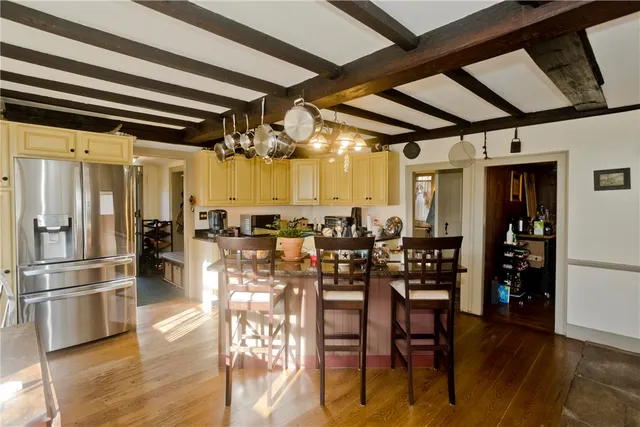 $949,900 | 175 Hunting House Road, Glocester, RI 02857