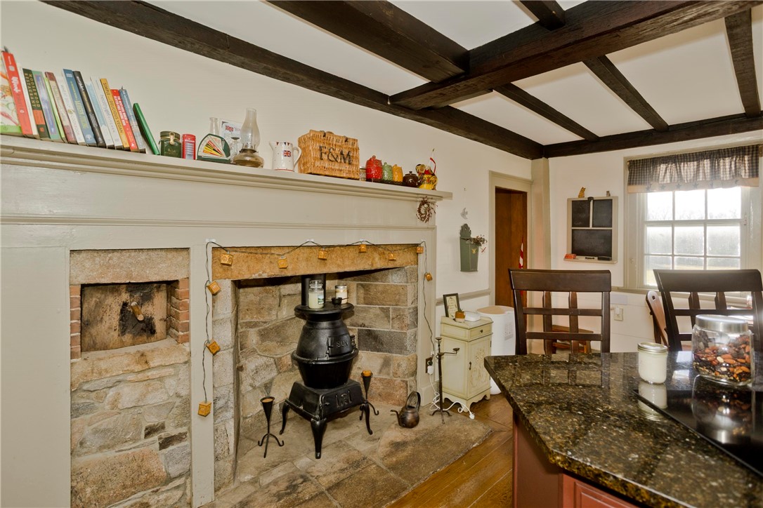 175 Hunting House Road Glocester, RI 02857 - Photo 9 of 39