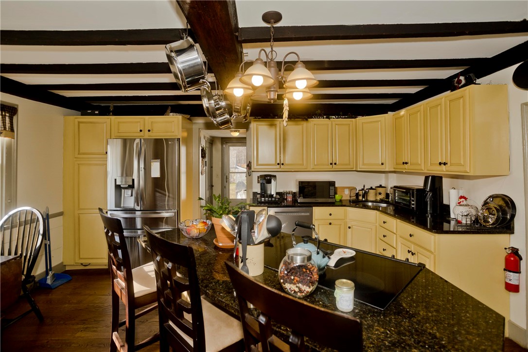 175 Hunting House Road Glocester, RI 02857 - Photo 10 of 39