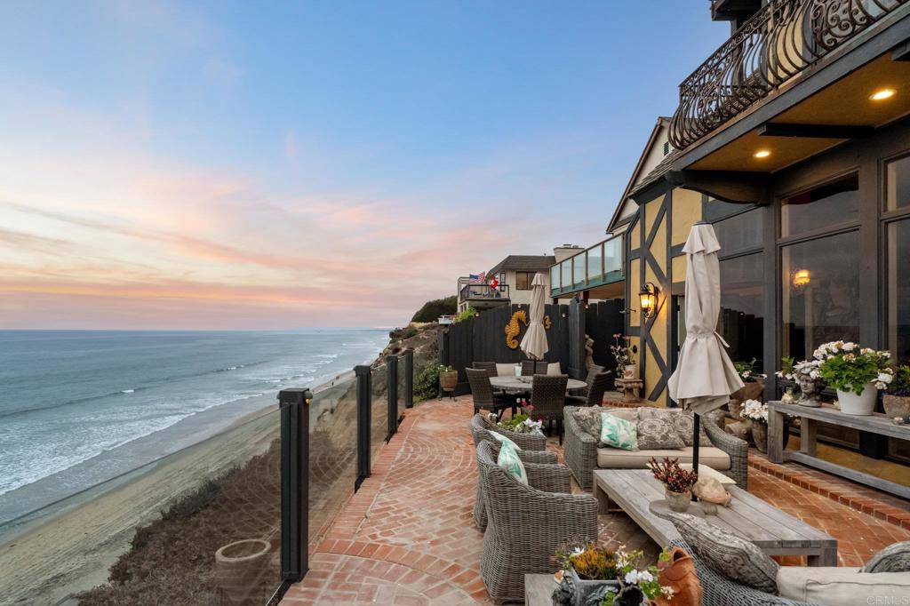 200 Neptune Avenue Encinitas, CA 92024 - Photo 7 of 33