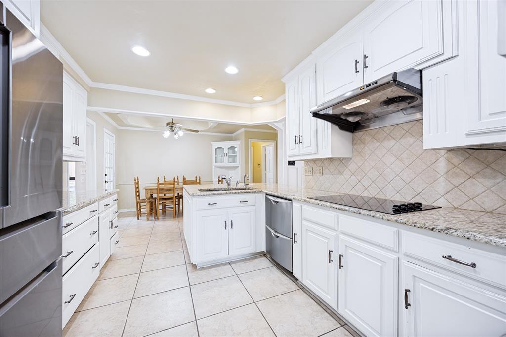746 East Bethel School Road Coppell, TX 75019 - Photo 8 of 35