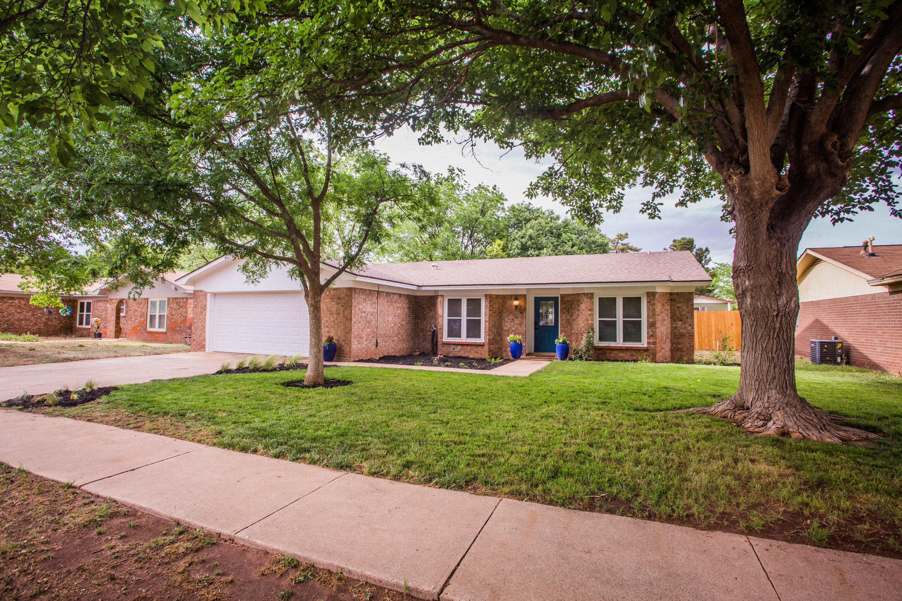 2614 77th Street Lubbock, TX 79423 - Photo 2 of 24 aa