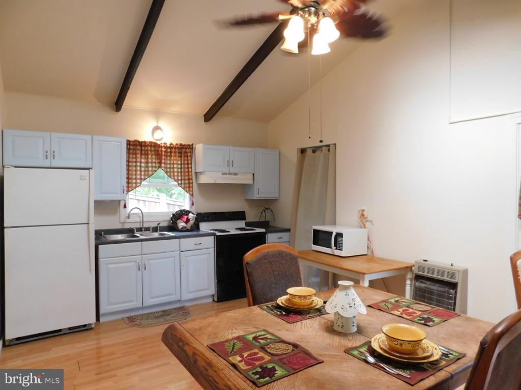 151 Farm Ridge Road Front Royal, VA 22630 - Photo 13 of 18 Kitchen