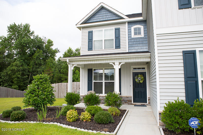 300 First Post Road Jacksonville, NC 28546 - Photo 5 of 36 300 First Post Rd - Front Porch Best 1
