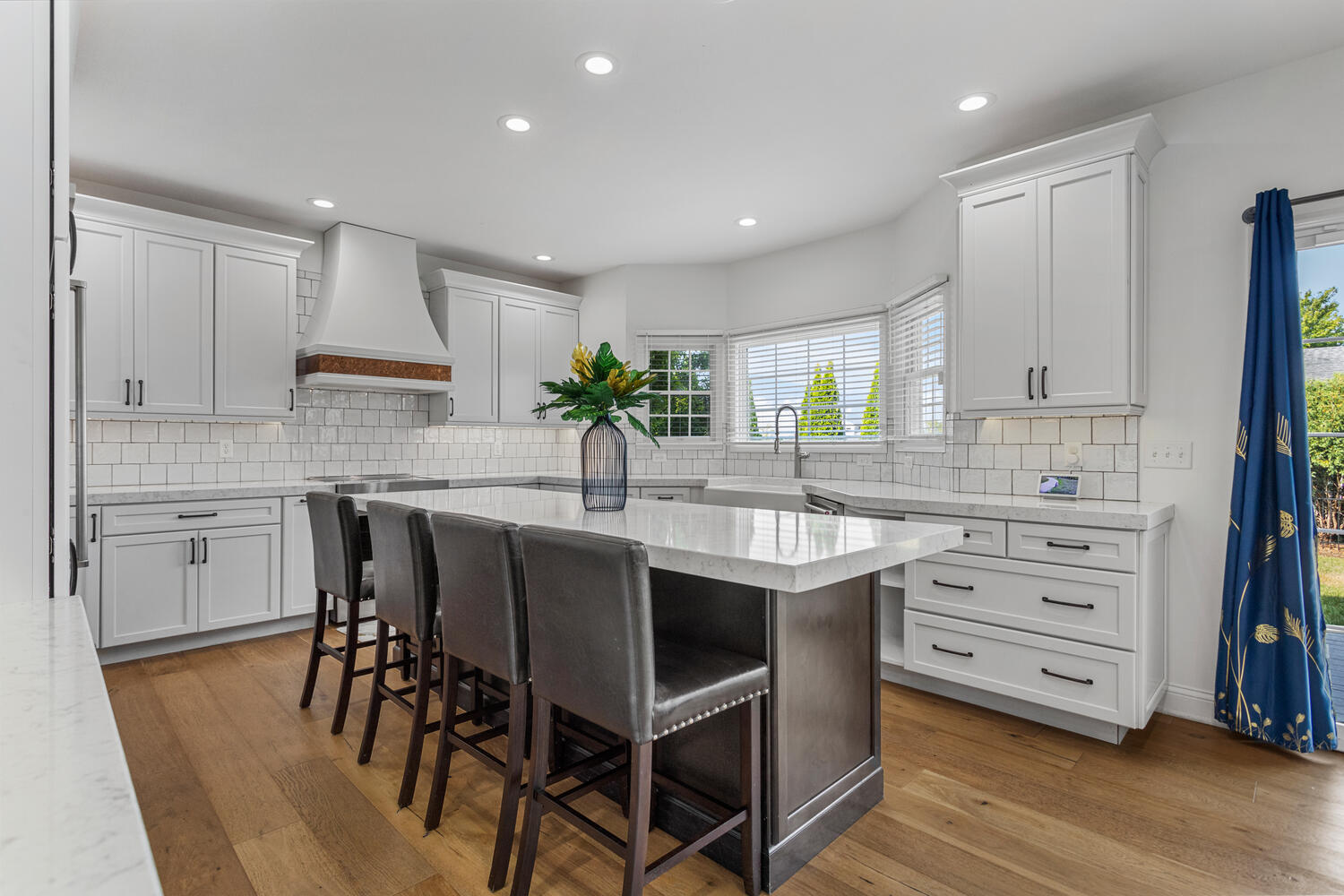 1621 English Oak Drive Champaign, IL 61822 - Photo 13 of 62 a kitchen with a table chairs sink and cabinets