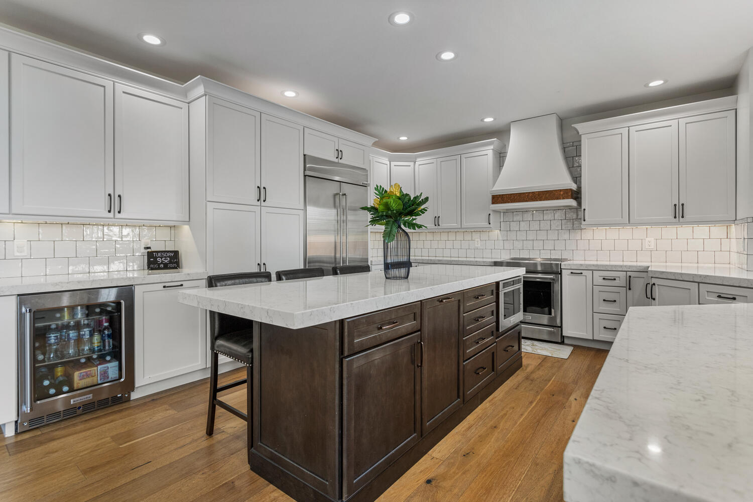 1621 English Oak Drive Champaign, IL 61822 - Photo 15 of 62 a kitchen with stainless steel appliances granite countertop a sink stove and cabinets