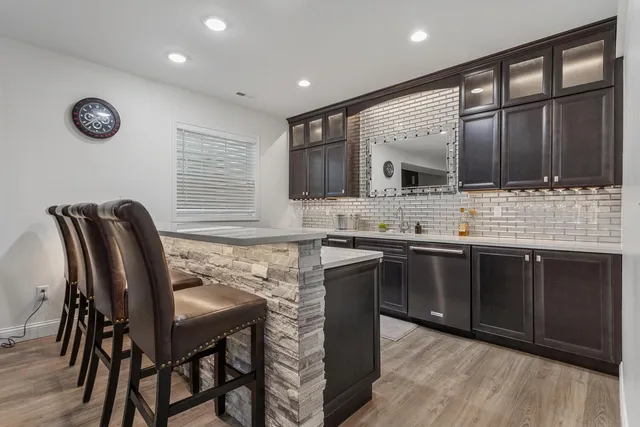 $775,000 | 1621 English Oak Drive, Champaign, IL 61822