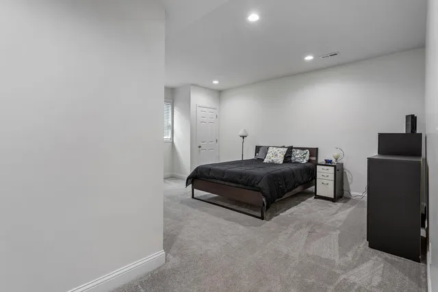 $775,000 | 1621 English Oak Drive, Champaign, IL 61822