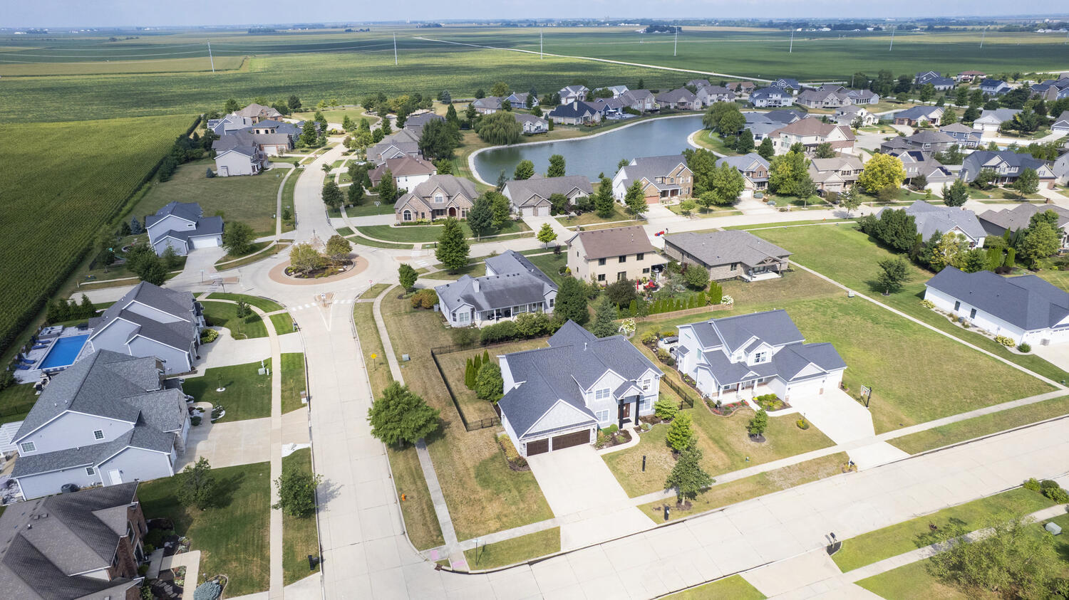 1621 English Oak Drive Champaign, IL 61822 - Photo 50 of 62 a view of a city with an ocean view