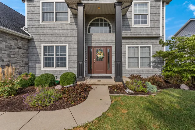 $775,000 | 1621 English Oak Drive, Champaign, IL 61822