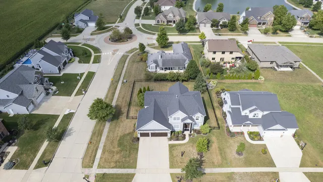 $775,000 | 1621 English Oak Drive, Champaign, IL 61822